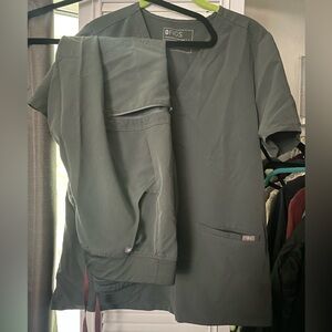 Olive Figs size Large top & large regular joggers